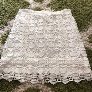 White skirt from Topshop size 4. MAKE OFFERS!!!